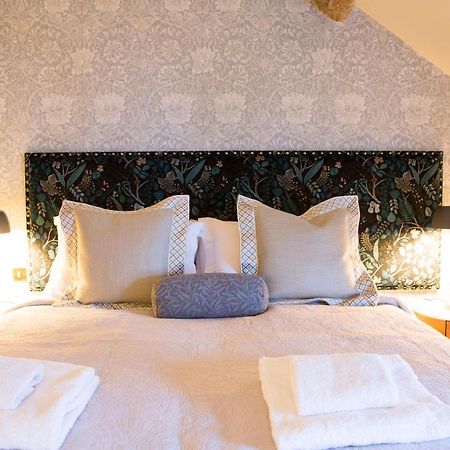 The Legh Arms Prestbury Bed & Breakfast แม็กเคิลสฟิลด์ ภายนอก รูปภาพ