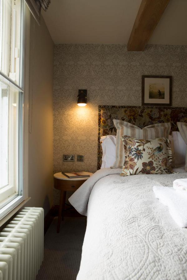 The Legh Arms Prestbury Bed & Breakfast แม็กเคิลสฟิลด์ ภายนอก รูปภาพ