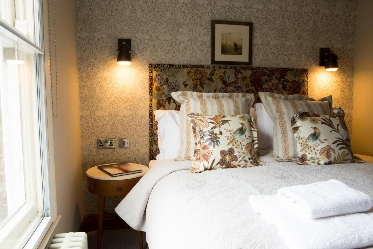 The Legh Arms Prestbury Bed & Breakfast แม็กเคิลสฟิลด์ ภายนอก รูปภาพ
