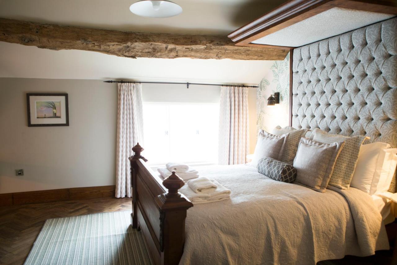 The Legh Arms Prestbury Bed & Breakfast แม็กเคิลสฟิลด์ ภายนอก รูปภาพ