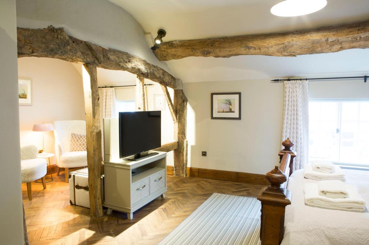 The Legh Arms Prestbury Bed & Breakfast แม็กเคิลสฟิลด์ ภายนอก รูปภาพ
