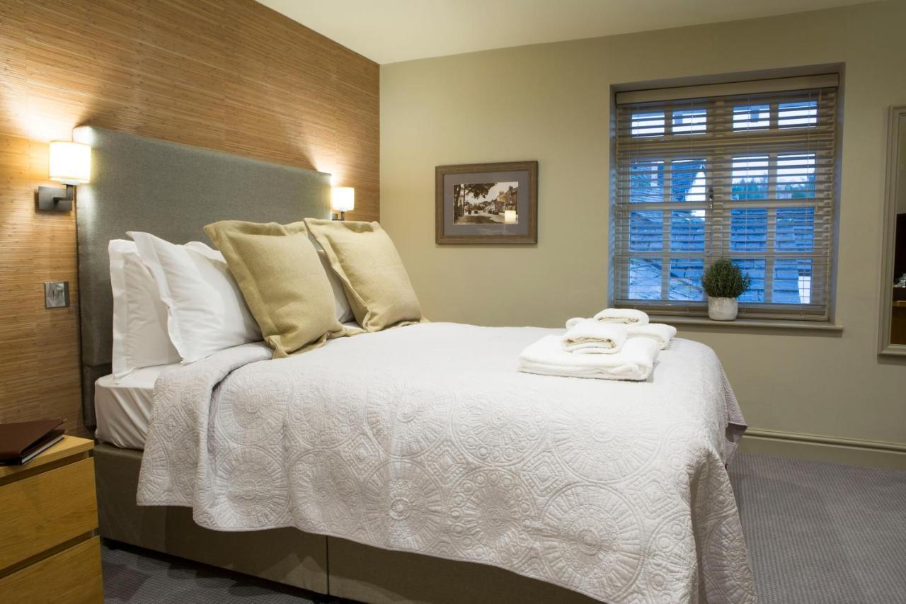 The Legh Arms Prestbury Bed & Breakfast แม็กเคิลสฟิลด์ ภายนอก รูปภาพ